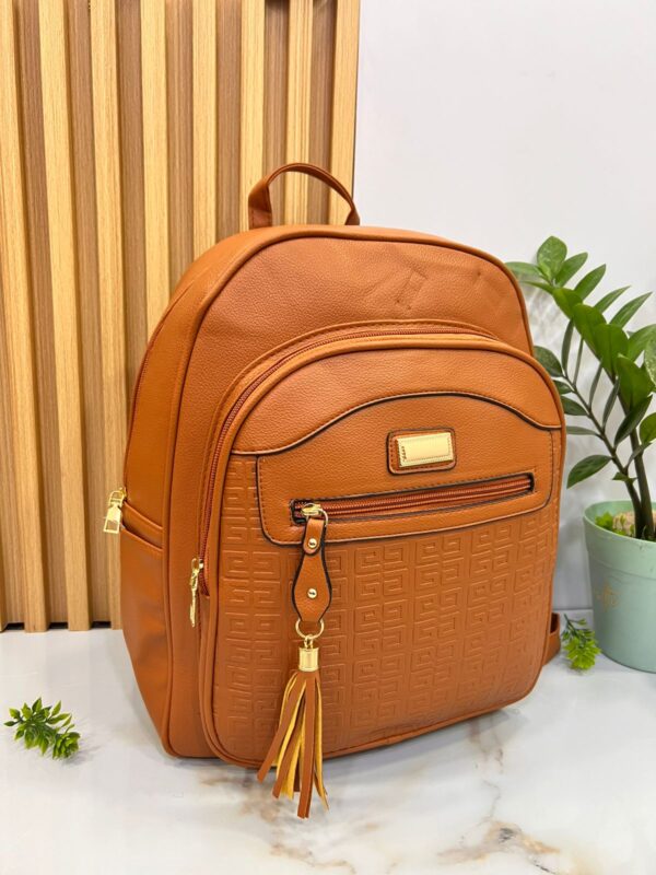 MORRAL UNIVERSITARIO - Imagen 3