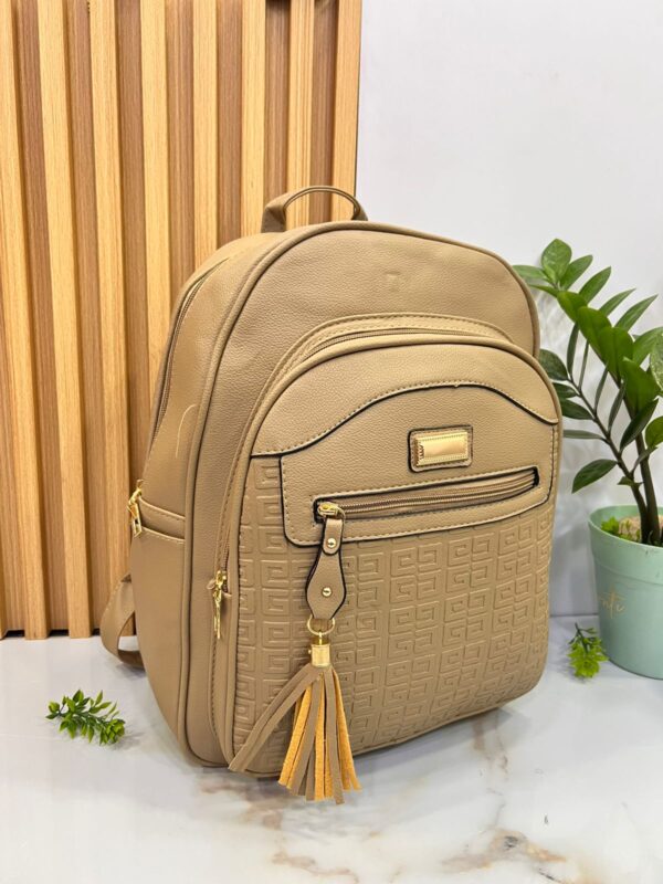 MORRAL UNIVERSITARIO - Imagen 2