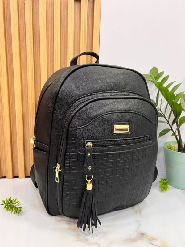 MORRAL UNIVERSITARIO