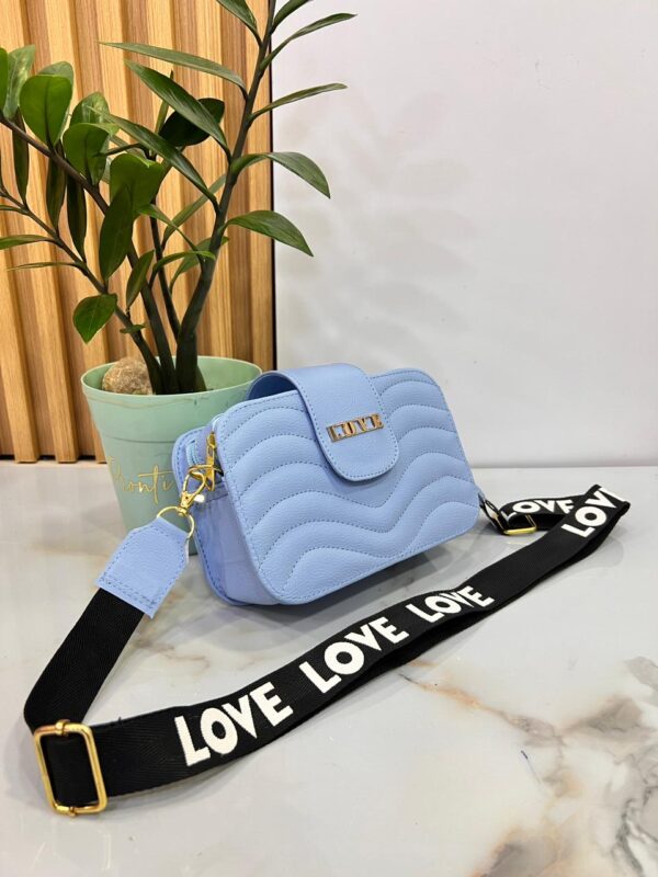 CARRIEL LOVE - Imagen 5